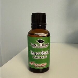 Plant Therapy insect shield, synergy 100% Pure Essential Oil 1.21 fl. oz. 36 ml.